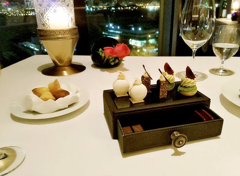 ../Images/CHEN,YA-CHEN Four Seasons Hotel Hong Kong (7).jpg